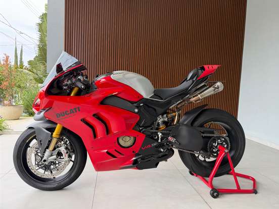 DUCATI-PANIGALE V4 S DUCATI-PANIGALE V4 S-2024