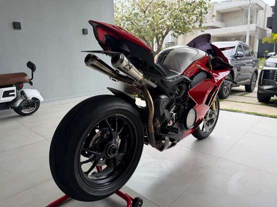 DUCATI-PANIGALE V4 S DUCATI-PANIGALE V4 S-2024