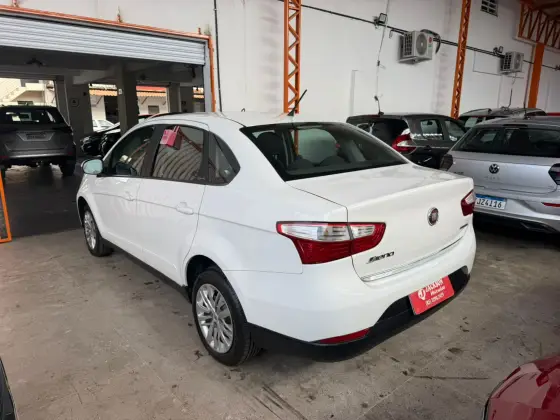 FIAT GRAND SIENA 1.4 MPI ATTRACTIVE 8V FLEX 4P MANUAL