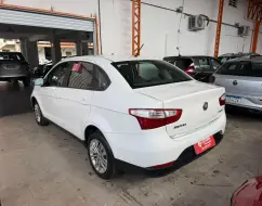FIAT GRAND SIENA 1.4 MPI ATTRACTIVE 8V FLEX 4P MANUAL FIAT GRAND SIENA 1.4 MPI ATTRACTIVE 8V FLEX 4P MANUAL