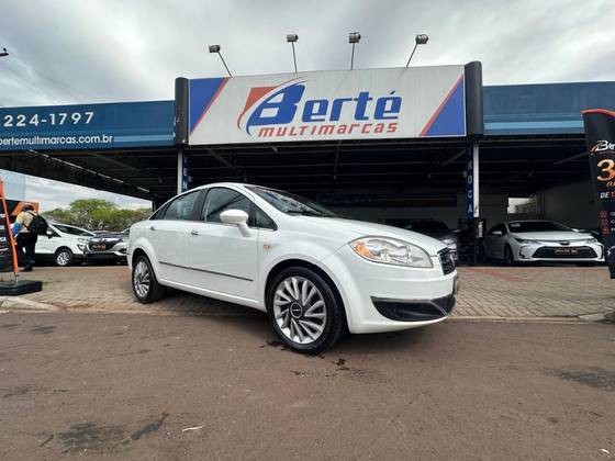 FIAT LINEA 1.8 ESSENCE 16V FLEX 4P MANUAL