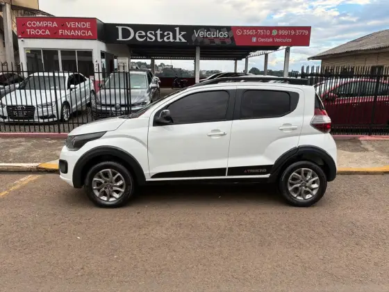 FIAT MOBI 1.0 EVO FLEX TREKKING MANUAL