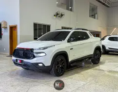 FIAT TORO 2.0 16V TURBO DIESEL ULTRA 4WD AT9 FIAT TORO 2.0 16V TURBO DIESEL ULTRA 4WD AT9