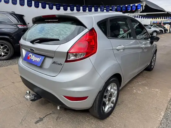 FORD-FIESTA-2016