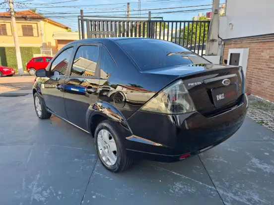 FORD-FIESTA-2013