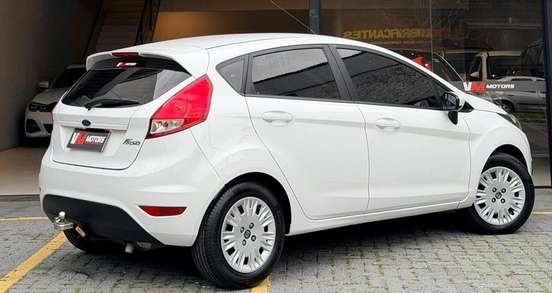 FORD-FIESTA-2015