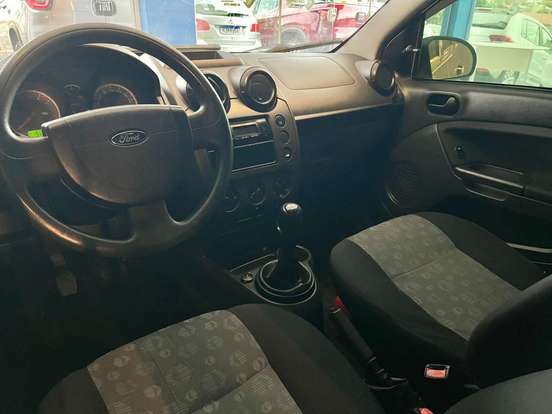 FORD-FIESTA-2010