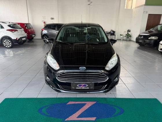 FORD FIESTA 1.6 TITANIUM PLUS HATCH 16V FLEX 4P POWERSHIFT