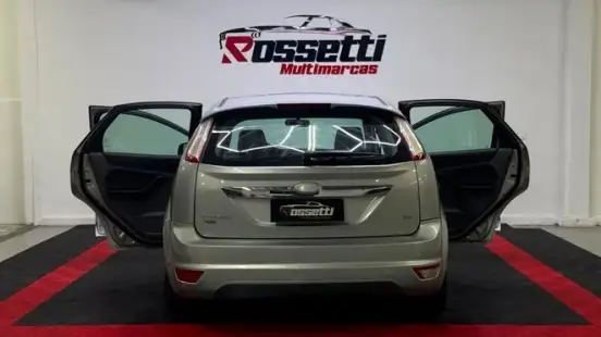 FORD-FOCUS-2009