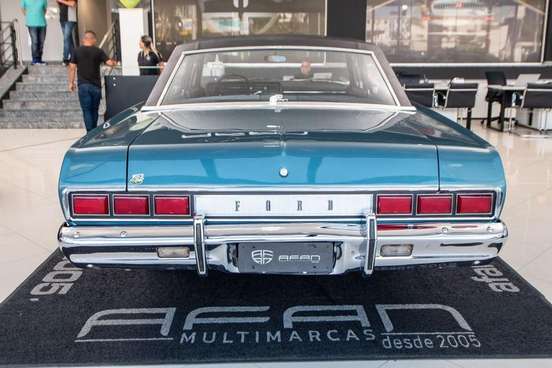FORD-GALAXIE-1976