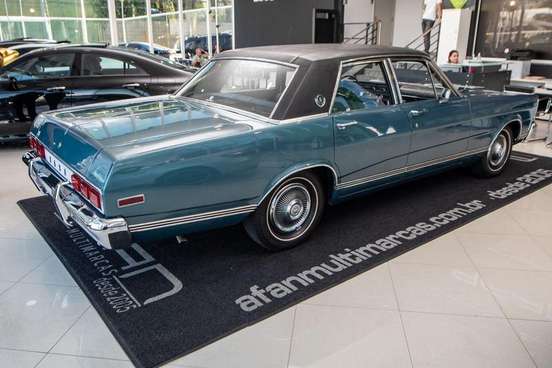 FORD-GALAXIE-1976