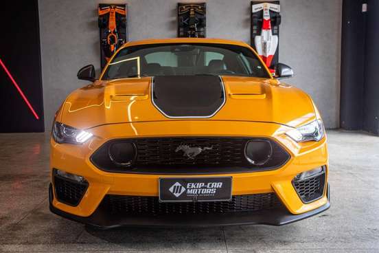 FORD-MUSTANG-2022