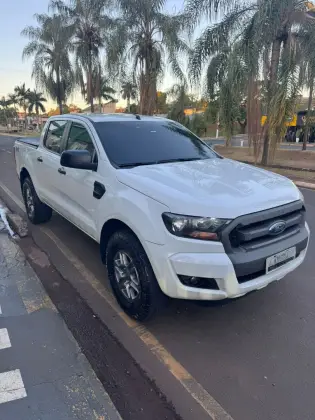 FORD RANGER 2.2 XLS 4X4 CD 16V DIESEL 4P AUTOMÁTICO