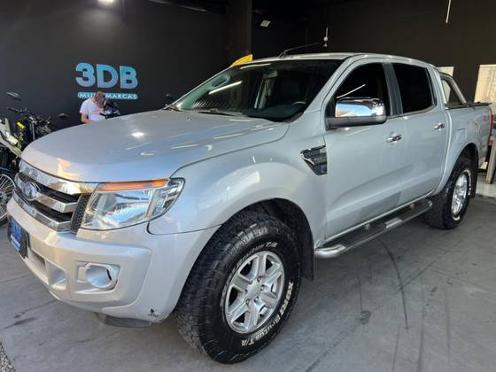 FORD RANGER 3.2 XLT 4X4 CD 20V DIESEL 4P AUTOMÁTICO