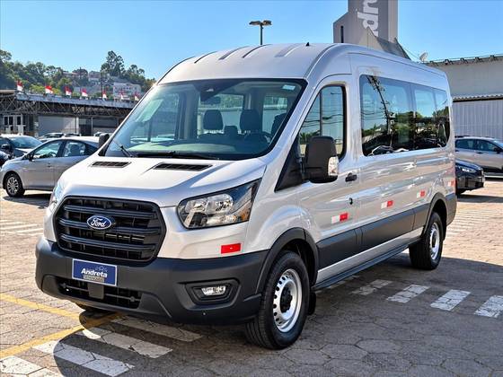 FORD TRANSIT 2.0 ECOBLUE DIESEL MINIBUS 14+1 L3H2 AUTOMÁTICO