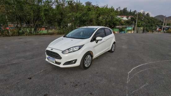 FORD-FIESTA-2014