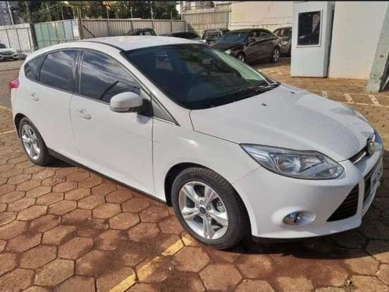 FORD-FOCUS-1.6 SE 16V FLEX 4P POWERSHIFT FORD-FOCUS-2013