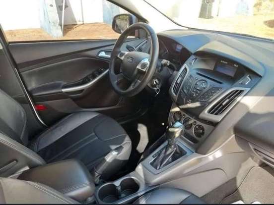 FORD-FOCUS-1.6 SE 16V FLEX 4P POWERSHIFT FORD-FOCUS-2013