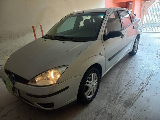 FORD FOCUS 2.0 GHIA 16V GASOLINA 4P AUTOMÁTICO