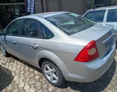 FORD FOCUS 2.0 GLX SEDAN 16V FLEX 4P MANUAL FORD FOCUS 2.0 GLX SEDAN 16V FLEX 4P MANUAL