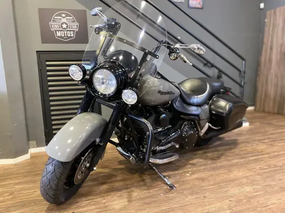 HARLEY-DAVIDSON ROAD KING CUSTOM 
