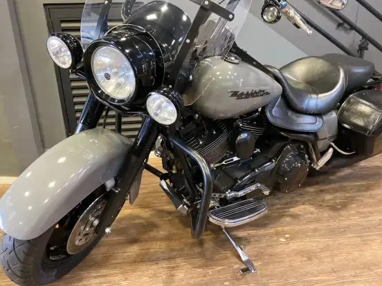 HARLEY-DAVIDSON-ROAD KING CUSTOM HARLEY-DAVIDSON-ROAD KING CUSTOM-2006