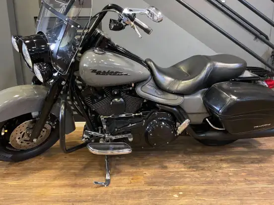 HARLEY-DAVIDSON-ROAD KING CUSTOM-2006