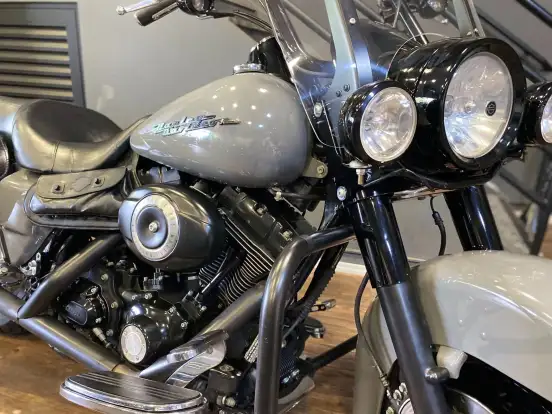 HARLEY-DAVIDSON-ROAD KING CUSTOM-2006