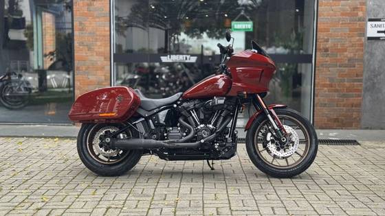 HARLEY-DAVIDSON LOW RIDER ST 