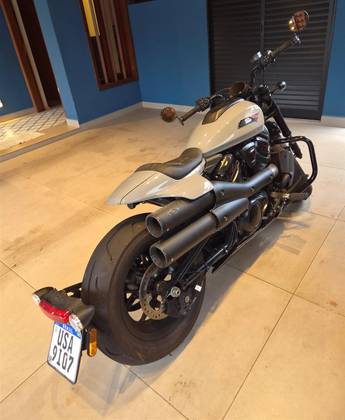 HARLEY-DAVIDSON SPORTSTER S 