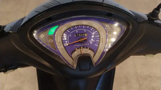 HONDA-BIZ 125 ES-2012