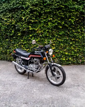 HONDA-CB 400-1981