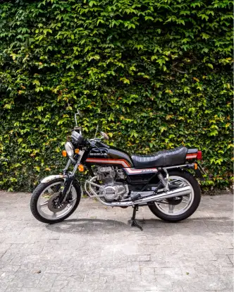 HONDA-CB 400-1981
