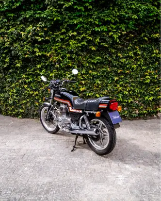 HONDA-CB 400-1981