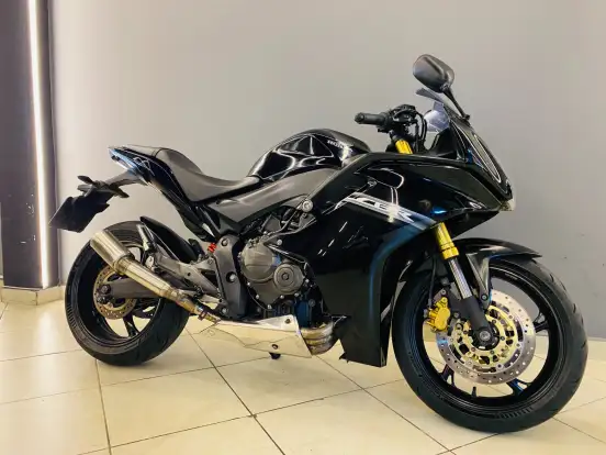 HONDA-CBR 600F-2012