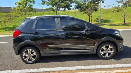 HONDA-WR-V-2017