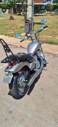 HONDA-SHADOW 600C VT-2000