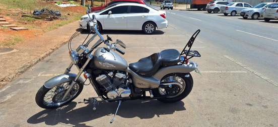HONDA-SHADOW 600C VT-2000