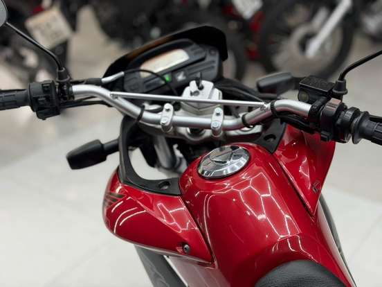 HONDA-XRE 300-2011