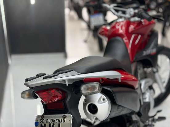 HONDA-XRE 300-2011