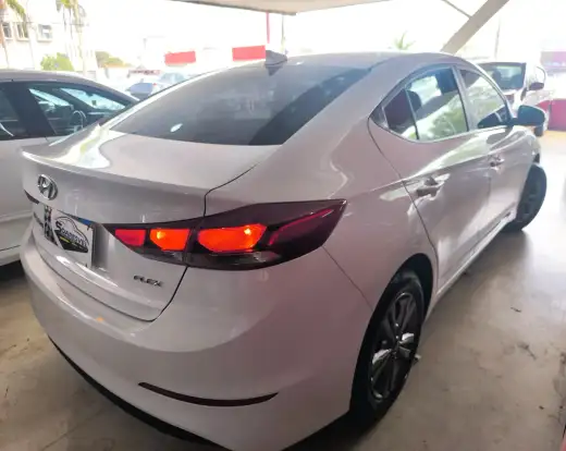 HYUNDAI-ELANTRA-2017