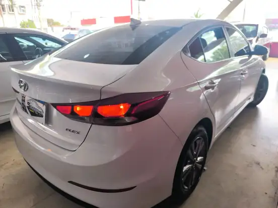 HYUNDAI-ELANTRA-2.0 16V FLEX 4P AUTOMÁTICO HYUNDAI-ELANTRA-2017