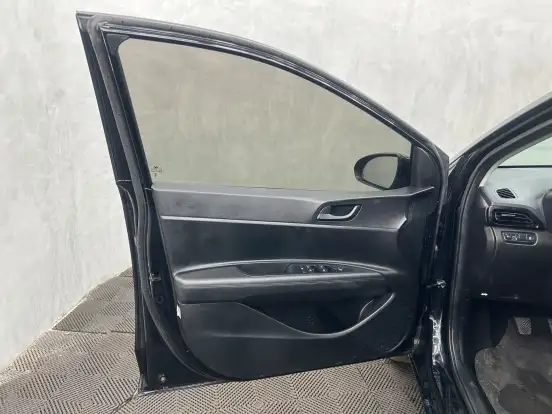 HYUNDAI-HB20-2025