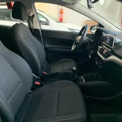 HYUNDAI-HB20-2024
