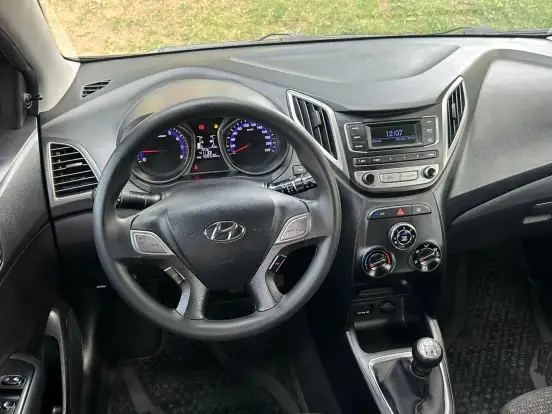 HYUNDAI-HB20-2016