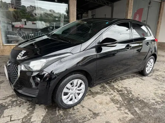 HYUNDAI HB20 1.0 COMFORT PLUS 12V FLEX 4P MANUAL