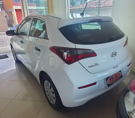 HYUNDAI-HB20-2018