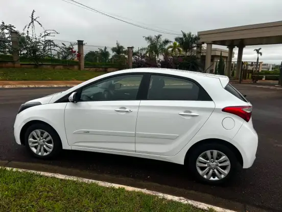 HYUNDAI-HB20-2016
