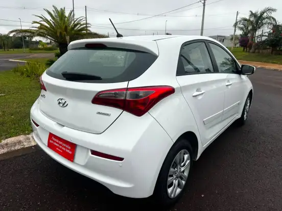 HYUNDAI-HB20-2016