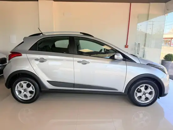 HYUNDAI-HB20-2014